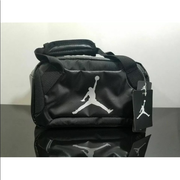 Small Jordan duffel bags!!! - Picture 3 of 6